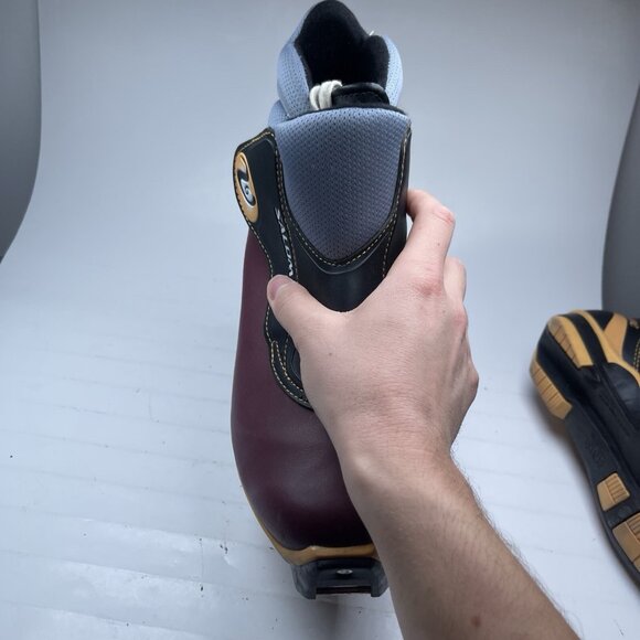 SALOMON Vitane V6 Classic Cross Country Ski Boots Sz 41 EUSNS Profil (Read) - Picture 9 of 16